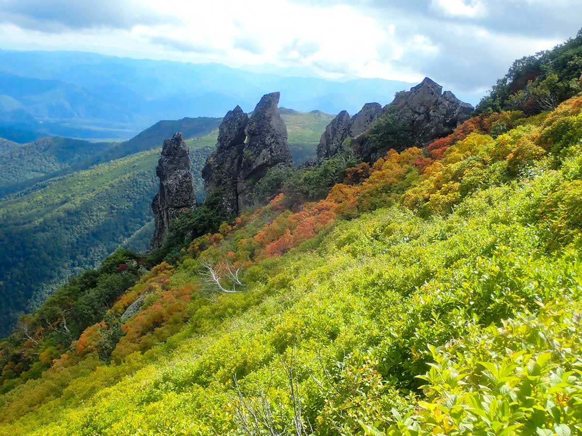 日本一早い紅葉、層雲峡にあるホテル大雪周辺の紅葉9月5日の様子