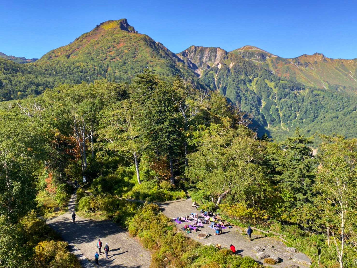 日本一早い紅葉 北海道 層雲峡 ホテル大雪周辺の紅葉9月10日