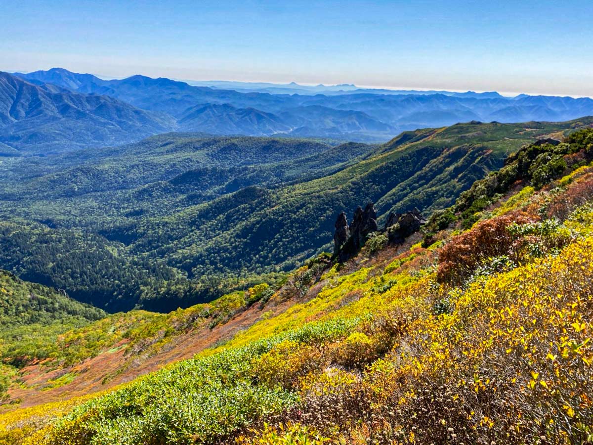 日本一早い紅葉 北海道 層雲峡 ホテル大雪周辺の紅葉9月11日